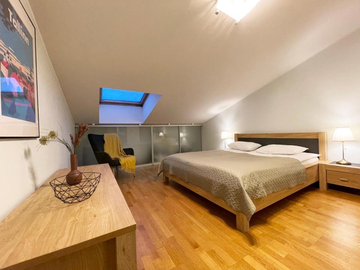 Old Town - Oleviste Apartment Талин Екстериор снимка