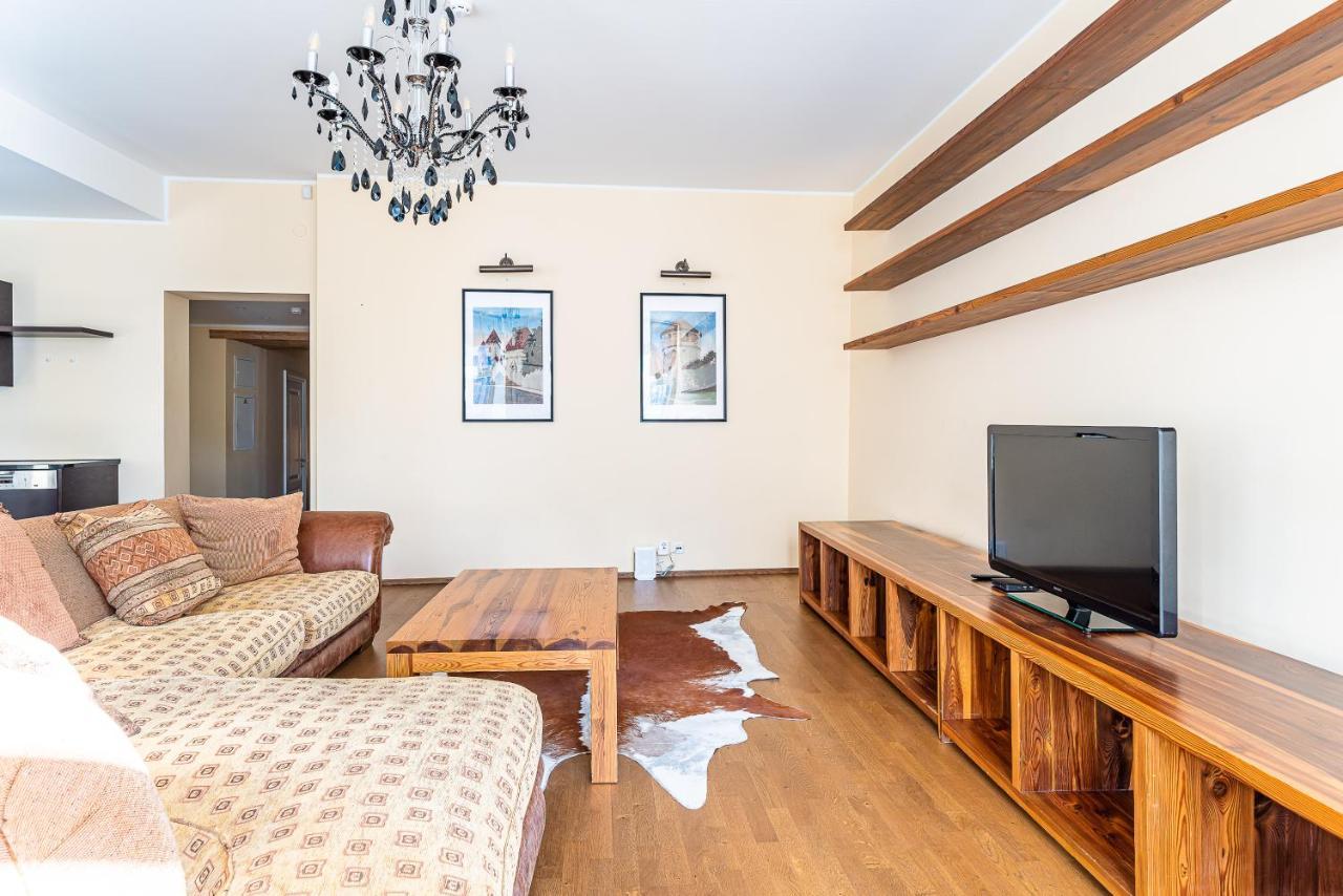 Old Town - Oleviste Apartment Талин Екстериор снимка