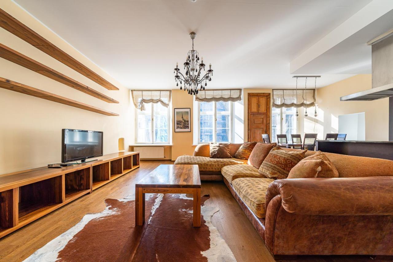 Old Town - Oleviste Apartment Талин Екстериор снимка