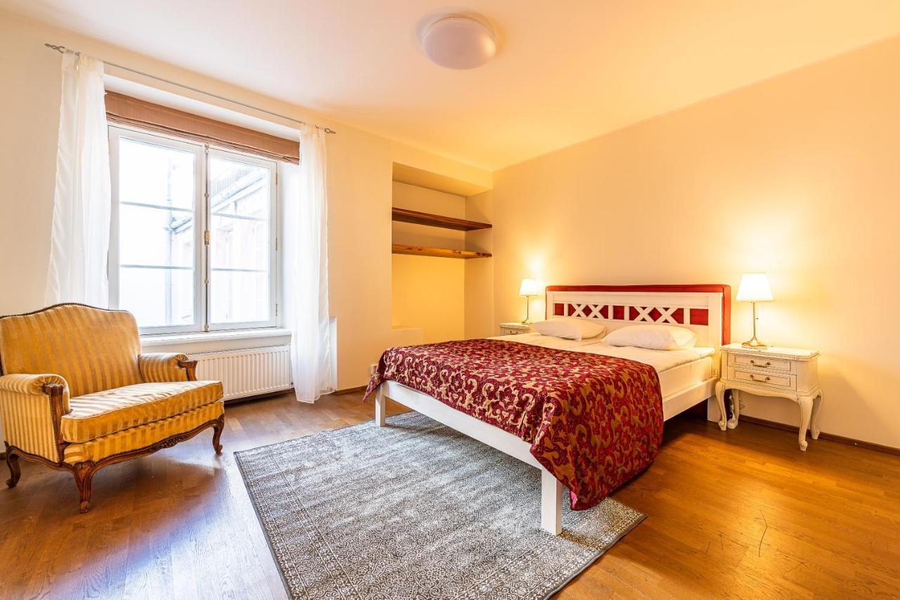 Old Town - Oleviste Apartment Талин Екстериор снимка