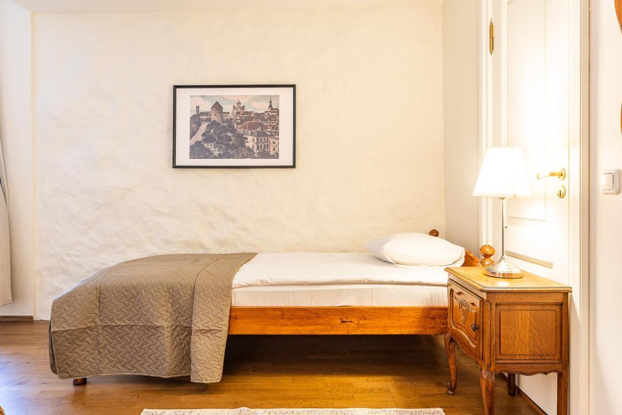 Old Town - Oleviste Apartment Талин Екстериор снимка